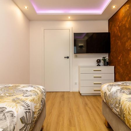 Housecube, Bar , Prywatne Kino, Bilard , Luxus Villa Wroclaw Luaran gambar