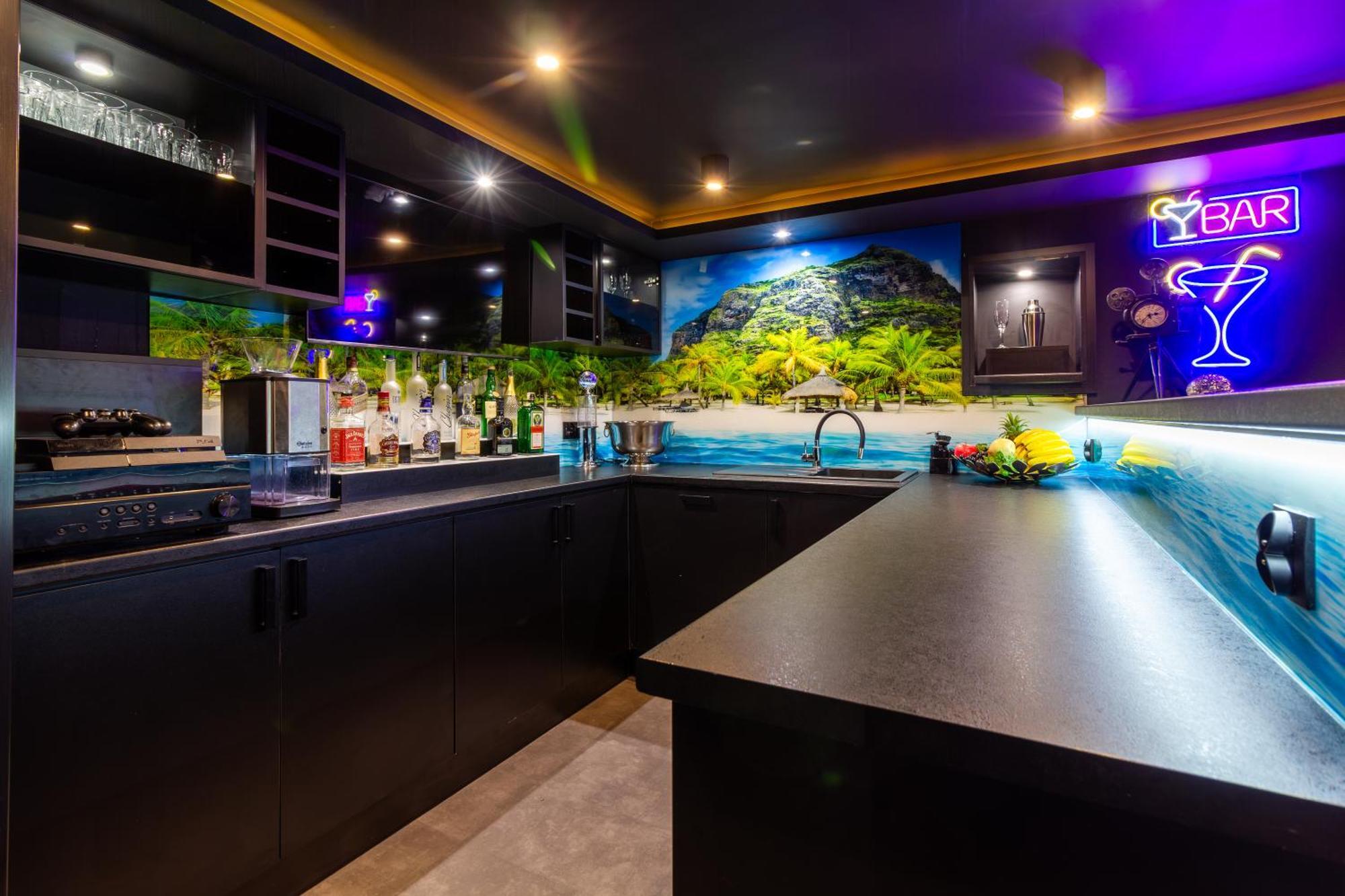 Housecube, Bar , Prywatne Kino, Bilard , Luxus Villa Wroclaw Luaran gambar
